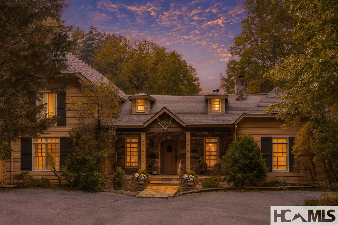 Highlands, North Carolina 28741, United States, 4 Bedrooms Bedrooms, ,5 BathroomsBathrooms,Residential,Active,194511