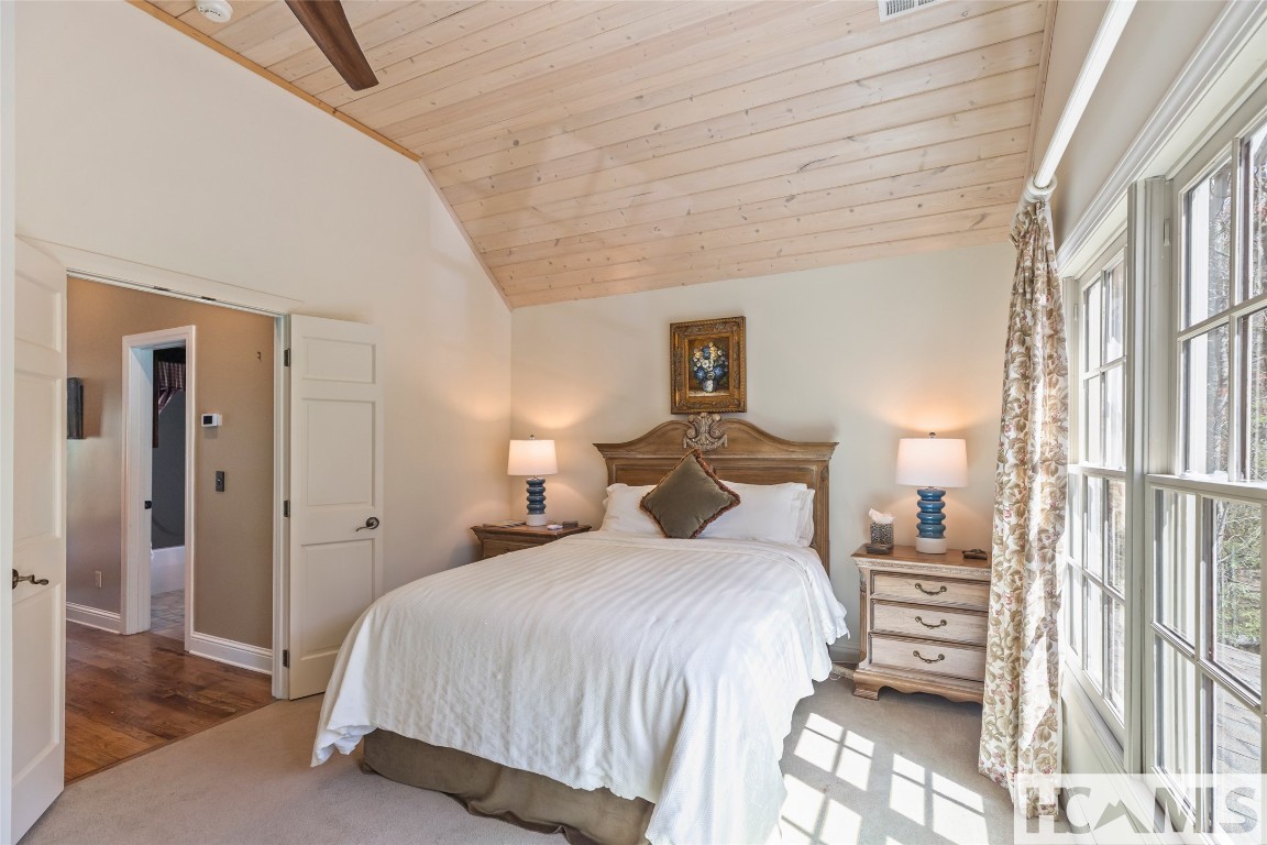 Highlands, North Carolina 28741, United States, 4 Bedrooms Bedrooms, ,5 BathroomsBathrooms,Residential,Active,194511