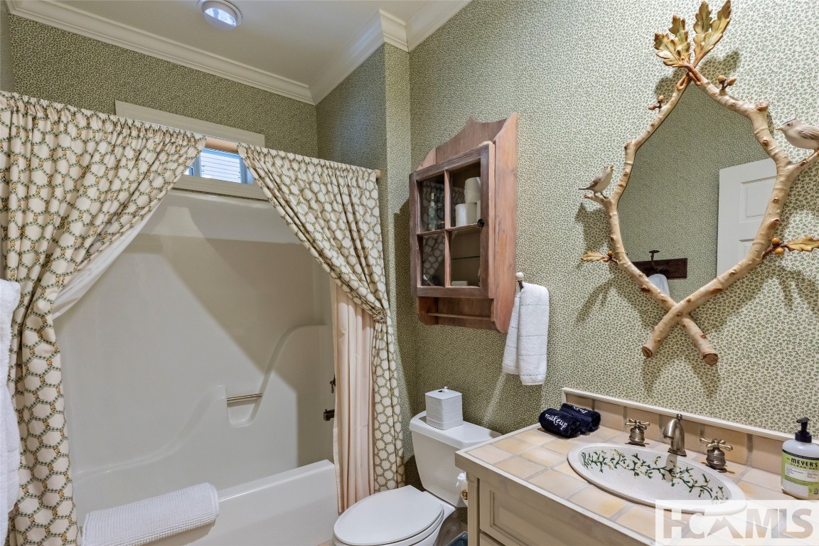 Highlands, North Carolina 28741, United States, 4 Bedrooms Bedrooms, ,5 BathroomsBathrooms,Residential,Active,194511