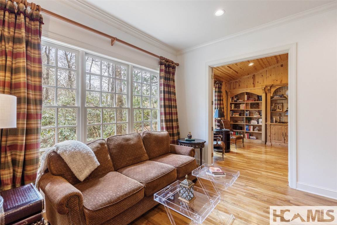 Highlands, North Carolina 28741, United States, 4 Bedrooms Bedrooms, ,5 BathroomsBathrooms,Residential,Active,194511