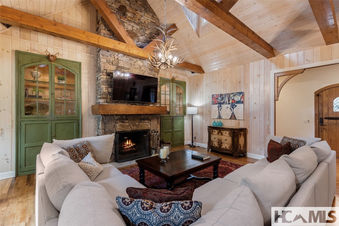 Highlands, North Carolina 28741, United States, 4 Bedrooms Bedrooms, ,5 BathroomsBathrooms,Residential,Active,194511