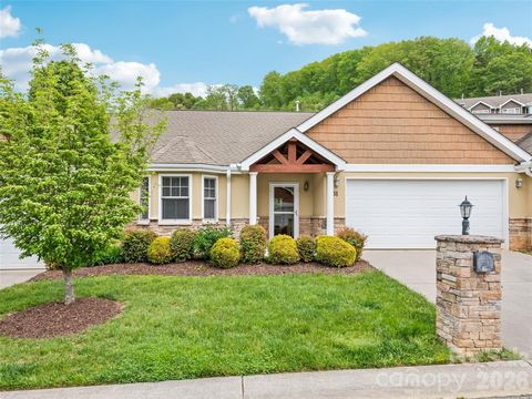 Photo of 31 Denali Ln, Waynesville, NC 28786 (MLS # 26043178)