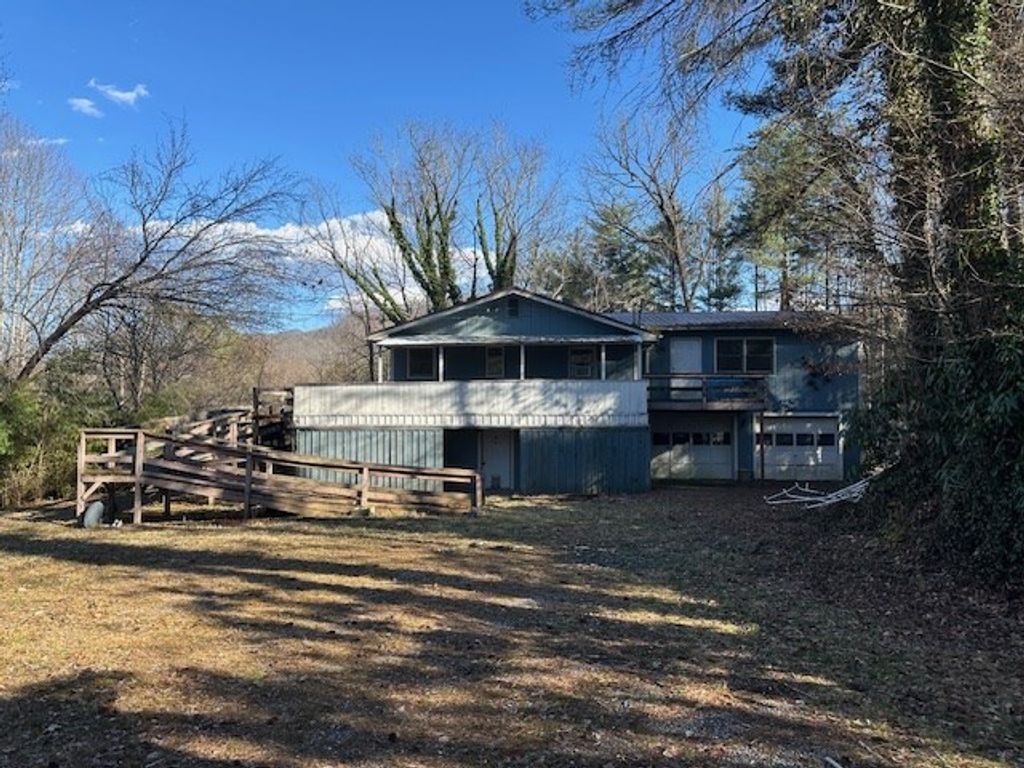 Photo of 232 Heavenly View, Sylva, NC 28779 (MLS # 26045451)