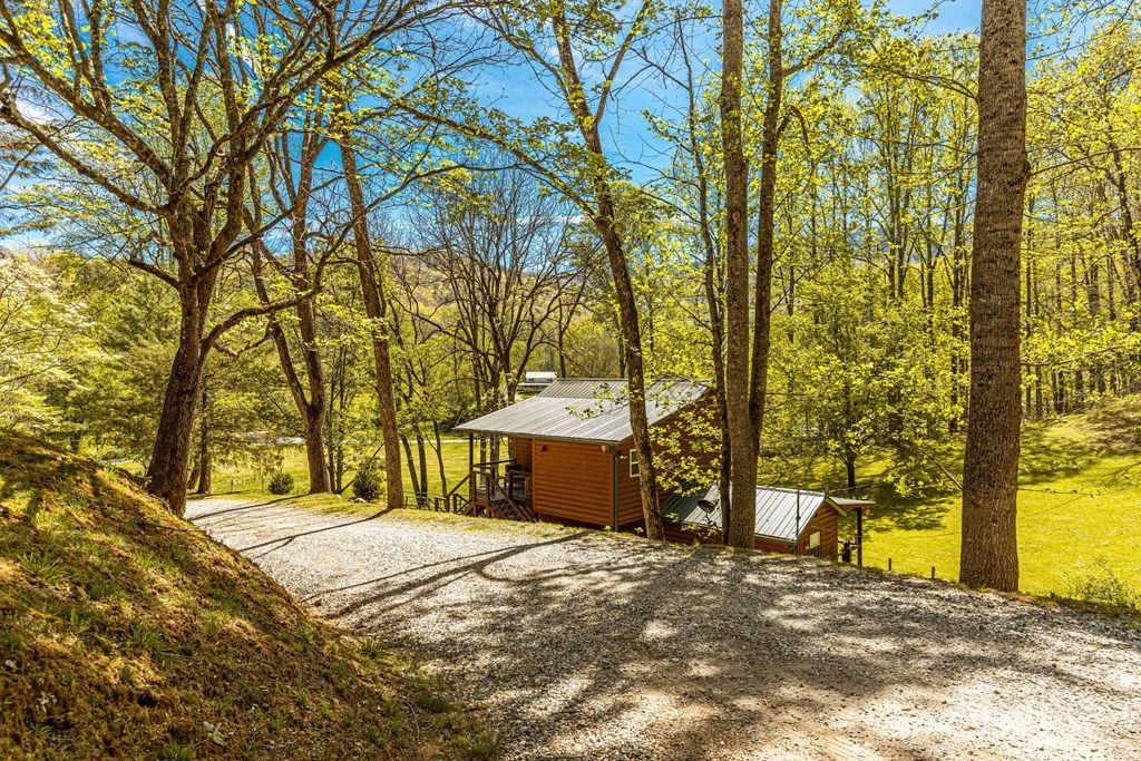 Photo of 440 Huskey Road, Bryson City, NC 28713 (MLS # 26046996)