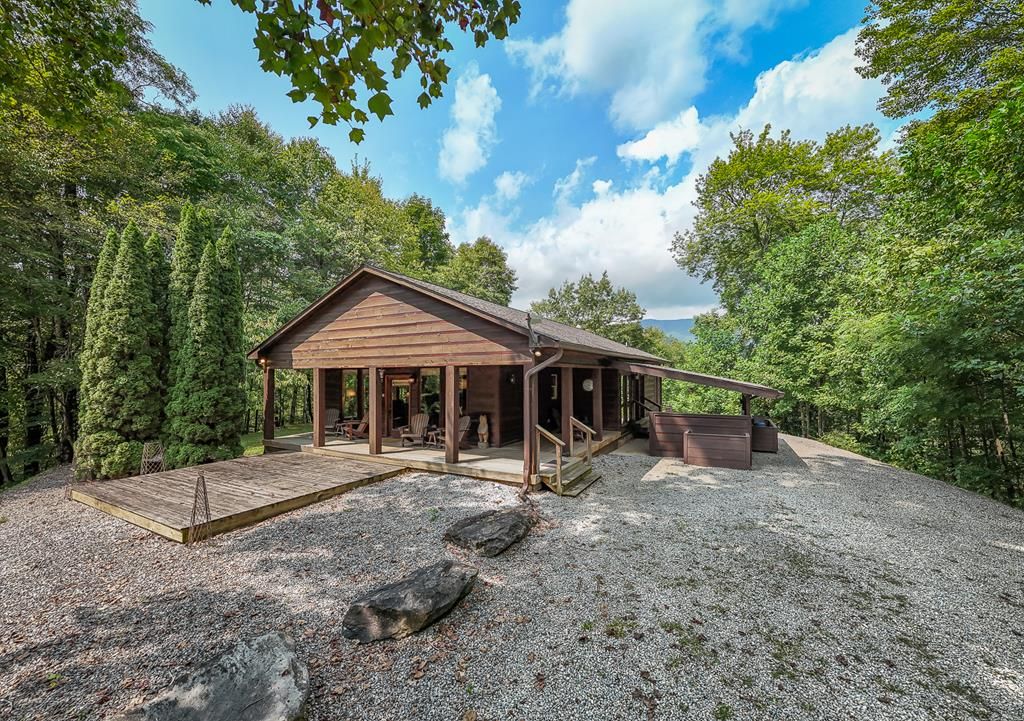 Photo of 151 Jp Grant Rd, Bryson City, NC 28713 (MLS # 26042149)