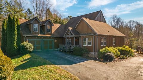 Photo of 97 Crystal Ridge Trail, Franklin, NC 28734 (MLS # 26042822)