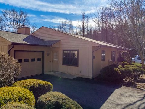 Photo of 54A Long Bow Lane, Franklin, NC 28734 (MLS # 26043083)