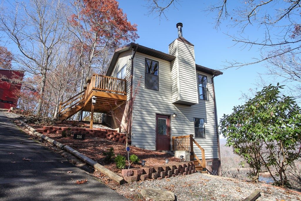 Photo of 256 Eagles Nest Circle, Fontana Dam, NC 28733 (MLS # 26042707)