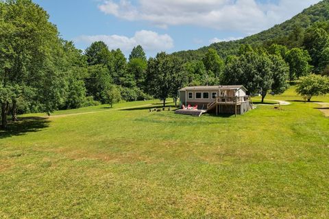 Photo of 65 Haven Meadow Ln, Franklin, NC 28734 (MLS # 26045490)
