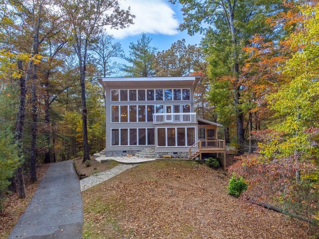 Photo of 265 Grace Lane, Robbinsville (Graham), NC 28771 (MLS # 26042530)