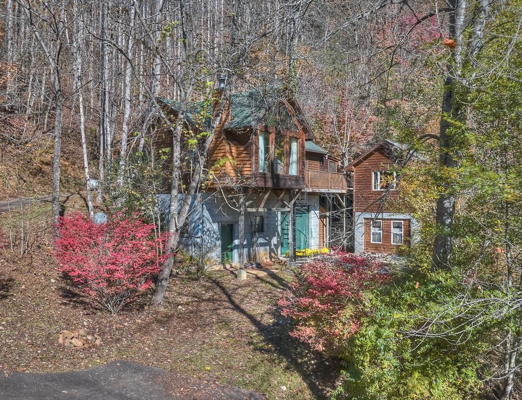 Photo of 139 Forest Hills Rd, Bryson City, NC 28713 (MLS # 26042122)
