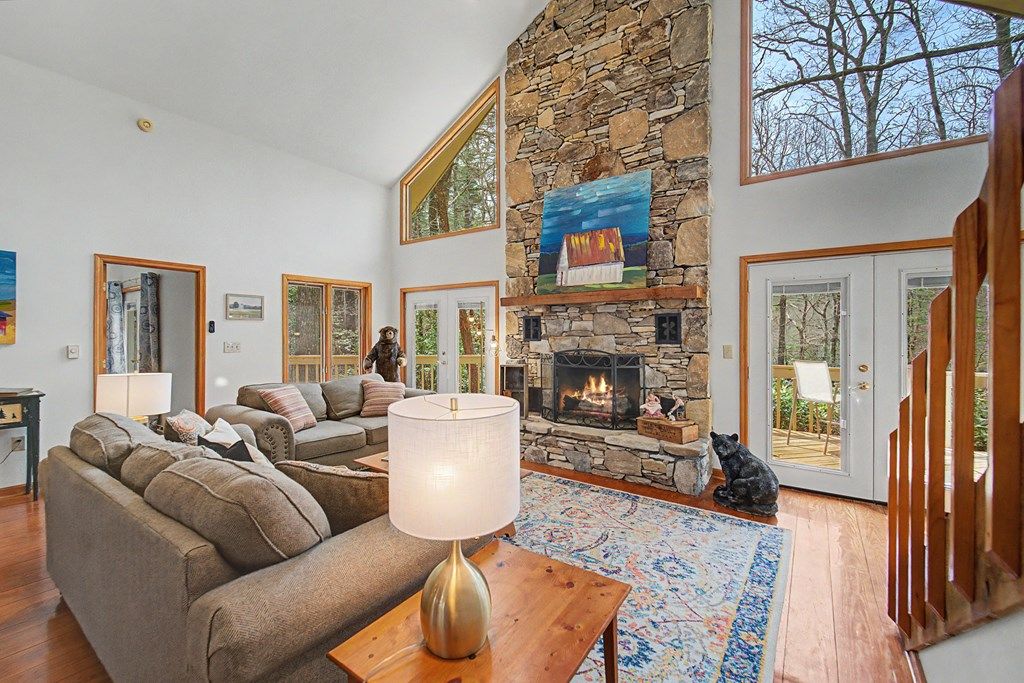 Photo of 120 Holly Forest Ct, Sapphire, NC 28774 (MLS # 26046875)