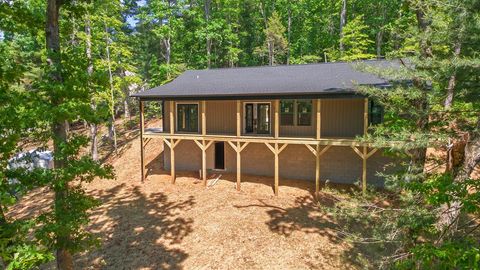 Photo of 19 Fox Ridge Circle, Franklin, NC 28734 (MLS # 26047394)