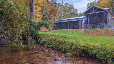 Photo of 1044 Ray Creek Rd, Franklin, NC 28734 (MLS # 26048801)