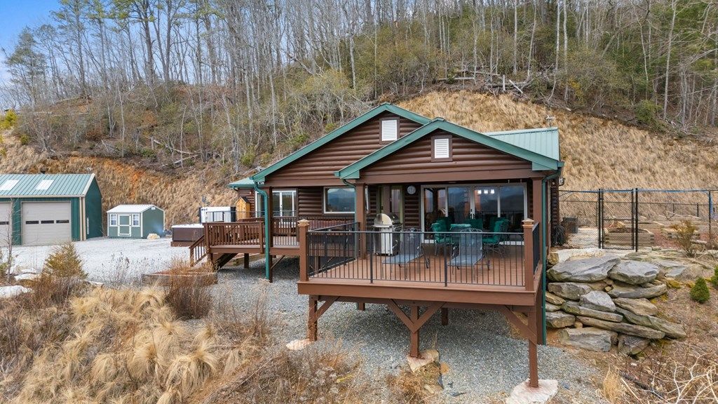 Photo of 833 Fox Run Road, Bryson City, NC 28713 (MLS # 26045307)