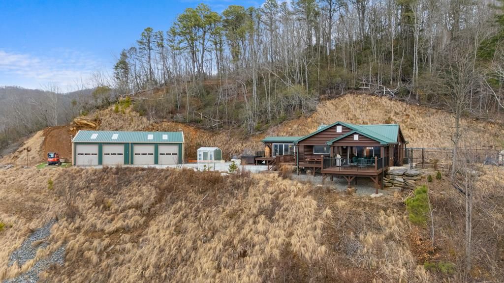 Photo of 833 Fox Run Road, Bryson City, NC 28713 (MLS # 26045307)