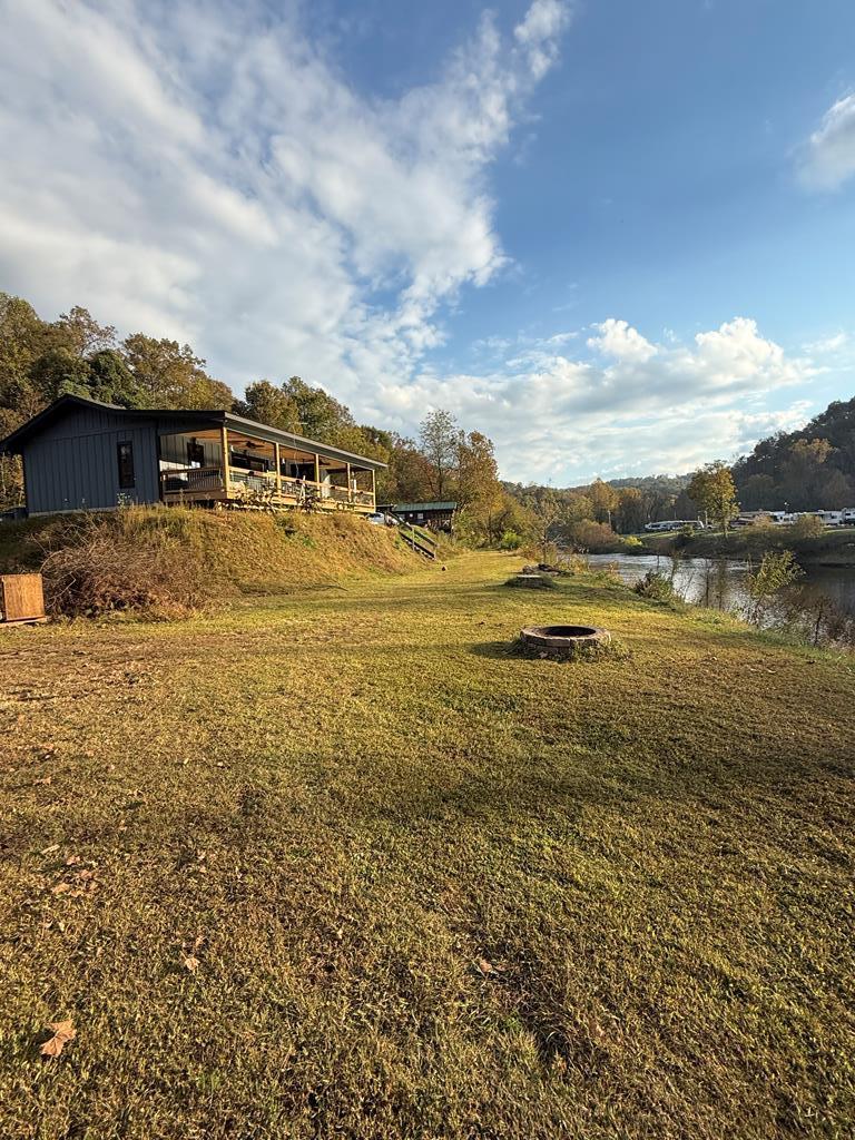 522 North River Road