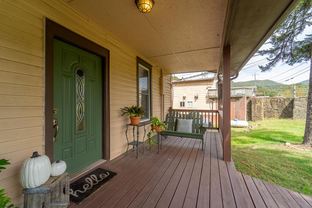 3074 Old Cullowhee Rd
