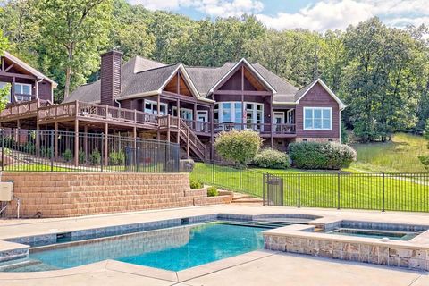 Photo of 340 Autumn Trl, Franklin, NC 28734 (MLS # 26042151)