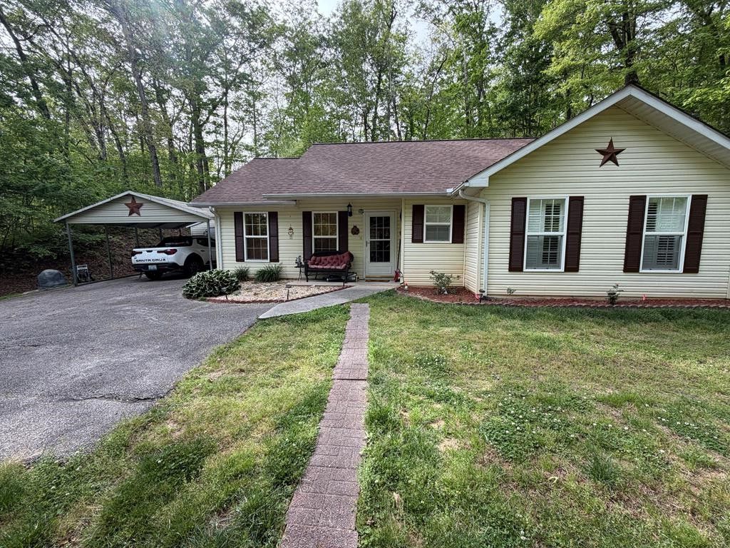 Photo of 110 Victoria Lane, Whittier, NC 28789 (MLS # 26047168)