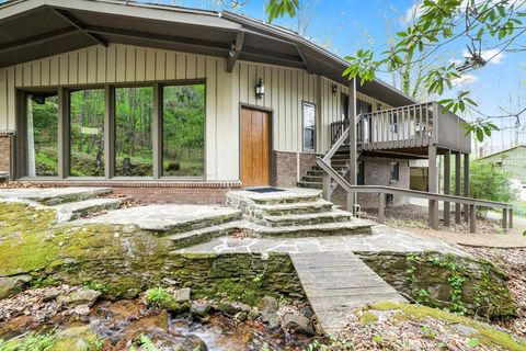 Photo of 380 Newman Rd, Franklin, NC 28734 (MLS # 26047208)