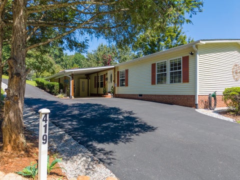 Photo of 419 Hiland Park Lane, Franklin, NC 28734 (MLS # 26048330)