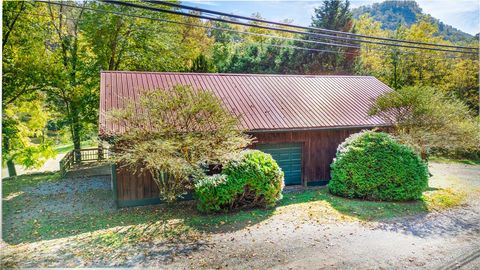 Photo of 52 Younge Lane, Dillsboro, NC 28806 (MLS # 26042422)