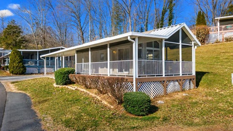 Photo of 137 Country Woods Drive, Franklin, NC 28734 (MLS # 26047175)