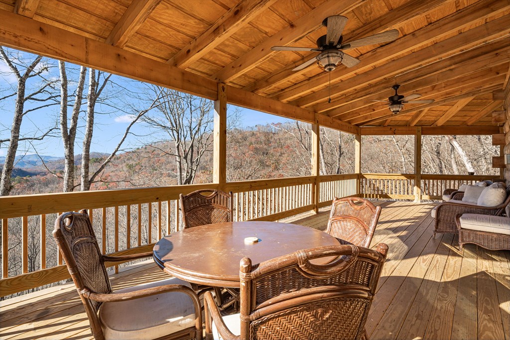 Bryson City, North Carolina 28713, United States, 4 Bedrooms Bedrooms, ,3 BathroomsBathrooms,Residential,Active,30838