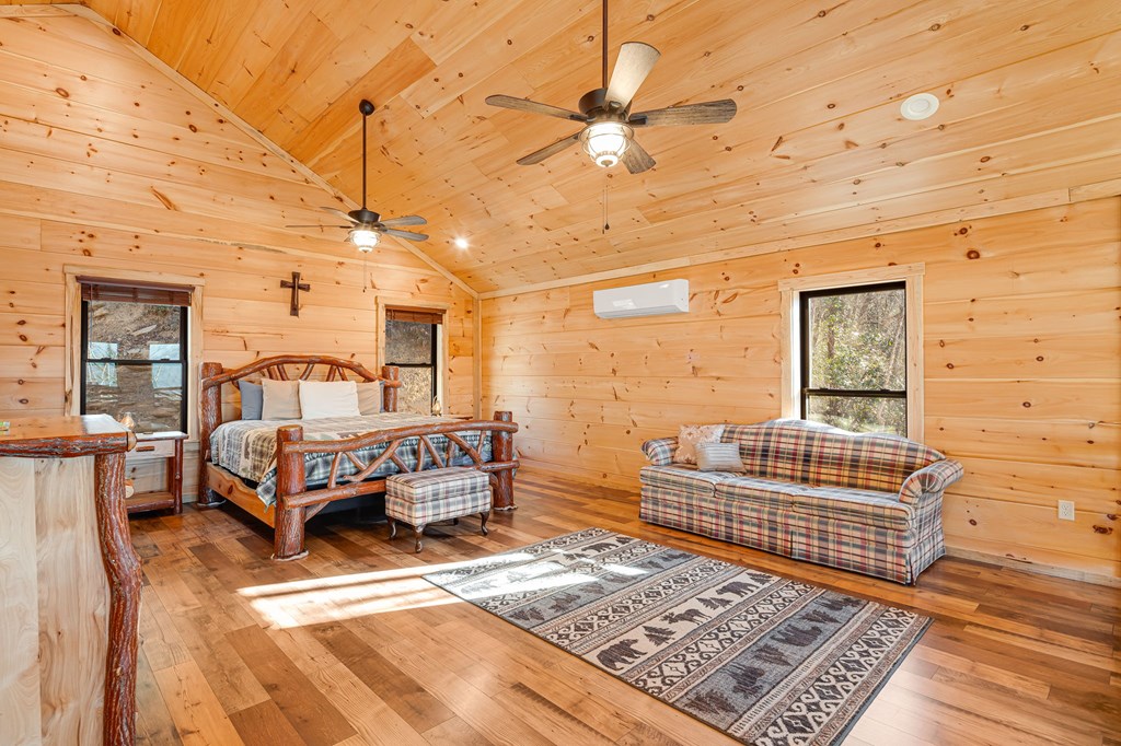 Bryson City, North Carolina 28713, United States, 4 Bedrooms Bedrooms, ,3 BathroomsBathrooms,Residential,Active,30838