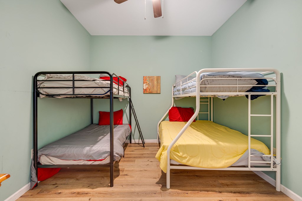 Bryson City, North Carolina 28713, United States, 4 Bedrooms Bedrooms, ,3 BathroomsBathrooms,Residential,Active,30838