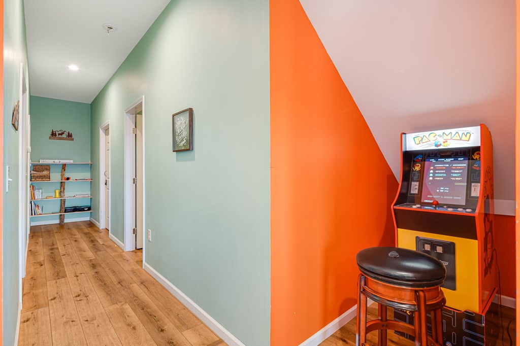 Bryson City, North Carolina 28713, United States, 4 Bedrooms Bedrooms, ,3 BathroomsBathrooms,Residential,Active,30838