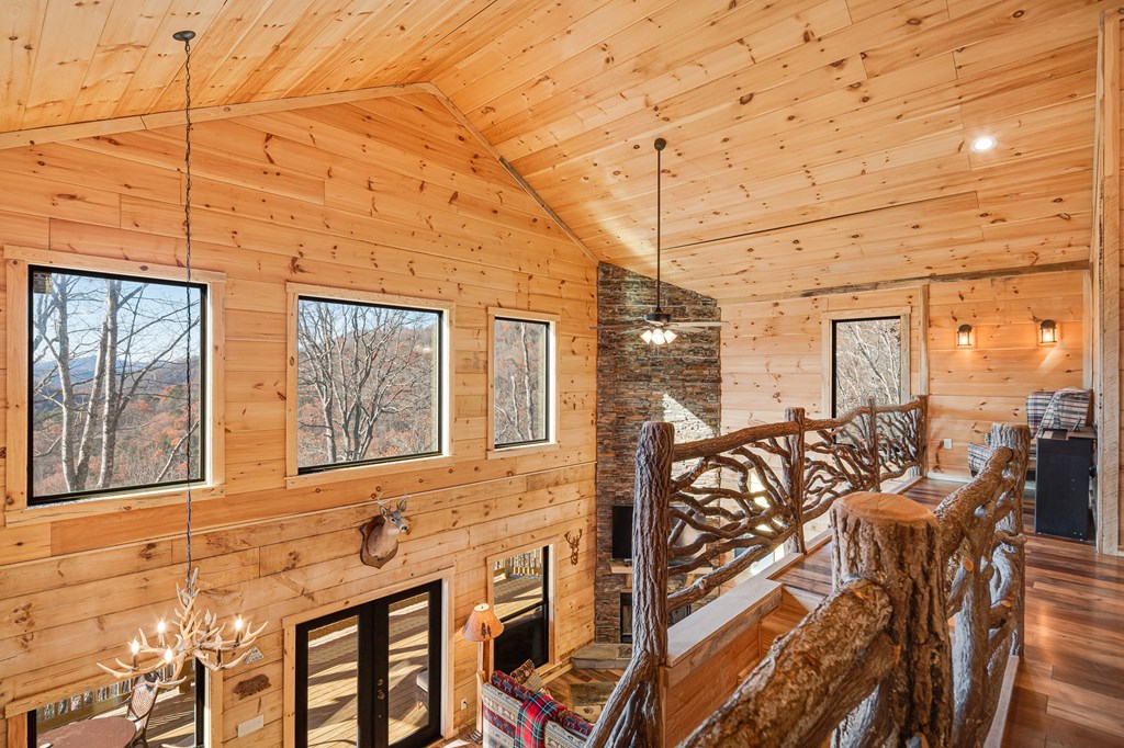 Bryson City, North Carolina 28713, United States, 4 Bedrooms Bedrooms, ,3 BathroomsBathrooms,Residential,Active,30838