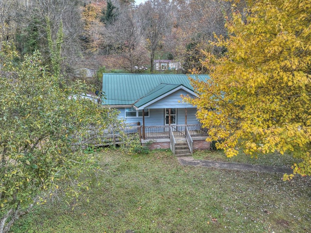 Photo of 111 Kenneth Cooper Rd, Whittier, NC 28789 (MLS # 26041643)