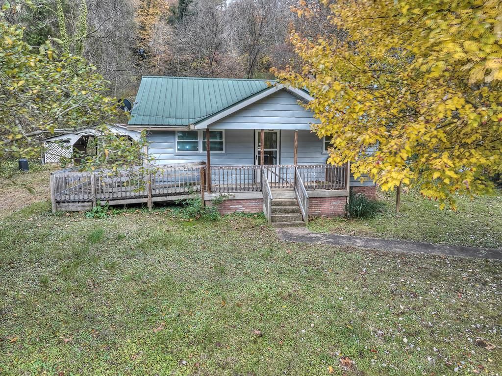 Photo of 111 Kenneth Cooper Rd, Whittier, NC 28789 (MLS # 26041643)