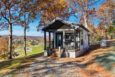 Photo of 527 Saunders Rd Lot #14 RD, Franklin, NC 28734 (MLS # 26047380)