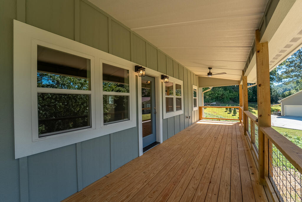 405 Sunshine Acres