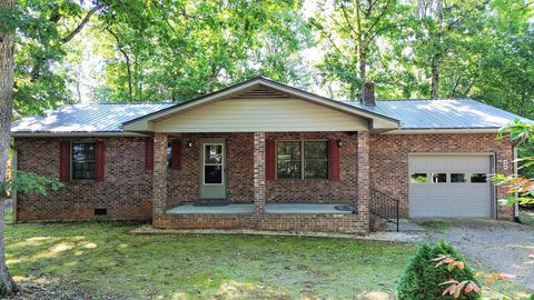 Photo of 248 Fox Ridge Circle, Franklin, NC 28734 (MLS # 26042257) Photo of 248 Fox Ridge Circle, Franklin, NC 28734 (MLS # 26042257)