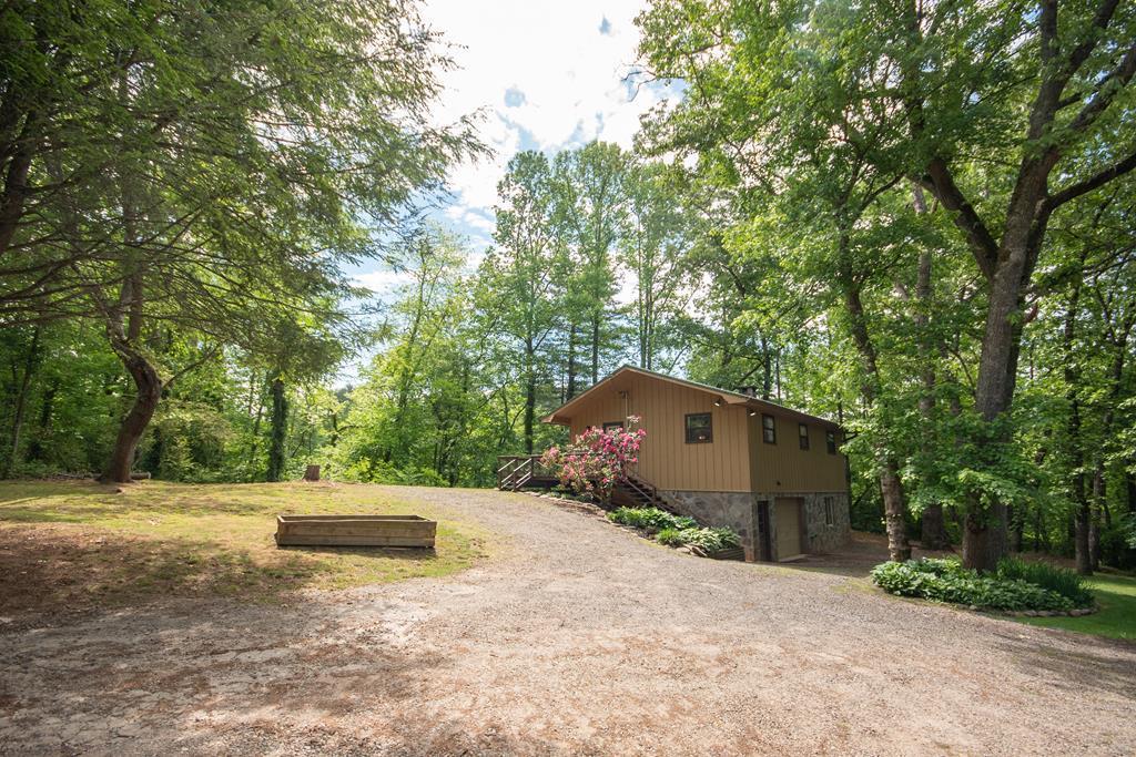 34 Brooks Ln
