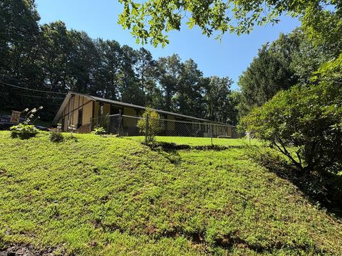 Photo of 231 Luftee Hills Rd, Whittier, NC 28789 (MLS # 26046976)