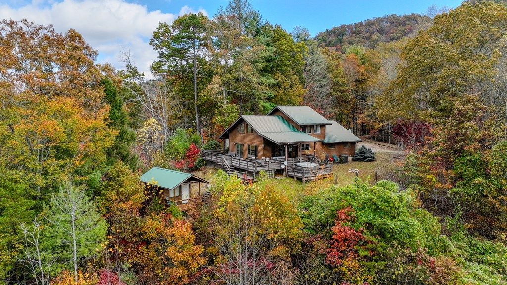 Photo of 218 Village Cove Lane, Bryson City, NC 28713 (MLS # 26042601)
