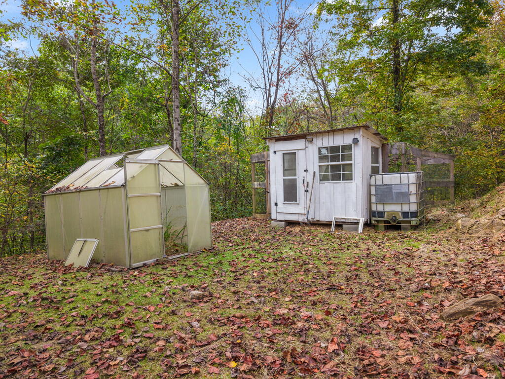 Photo of 517 Johns Creek Rd, Cullowhee, NC 28723 (MLS # 26048744)