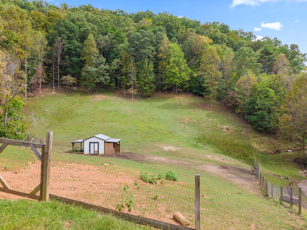 517 Johns Creek Rd