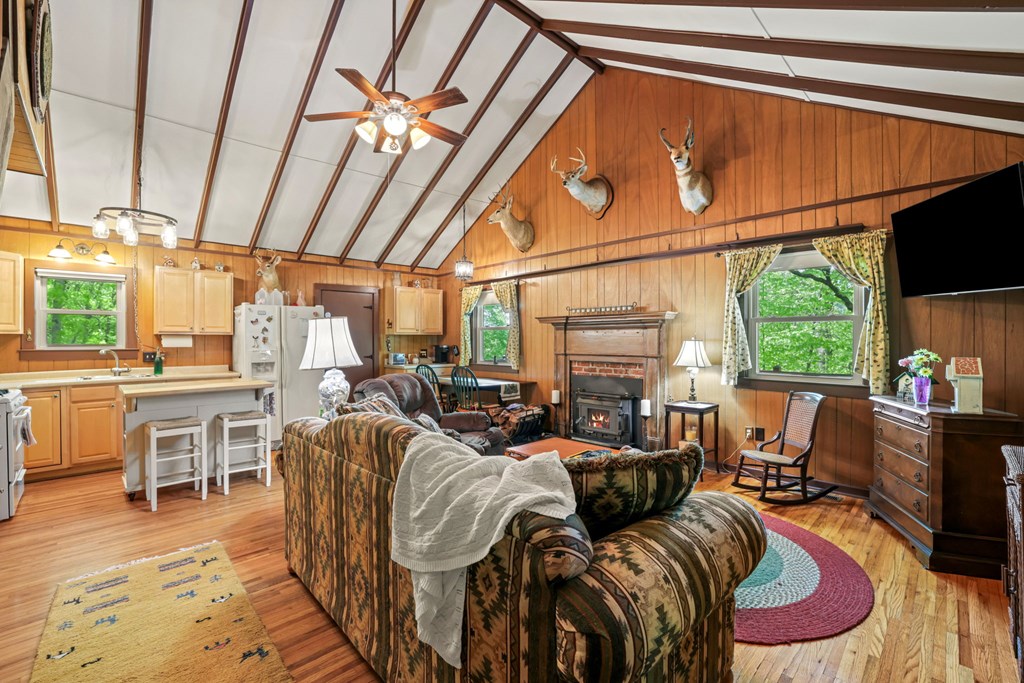 80 Corbin Hills Dr