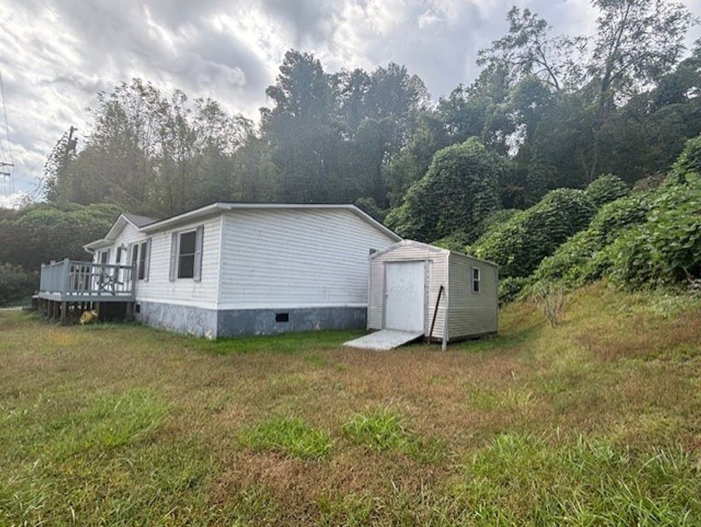 Photo of 1235 Jenkins Branch Rd N, Bryson City, NC 28713 (MLS # 26046842)