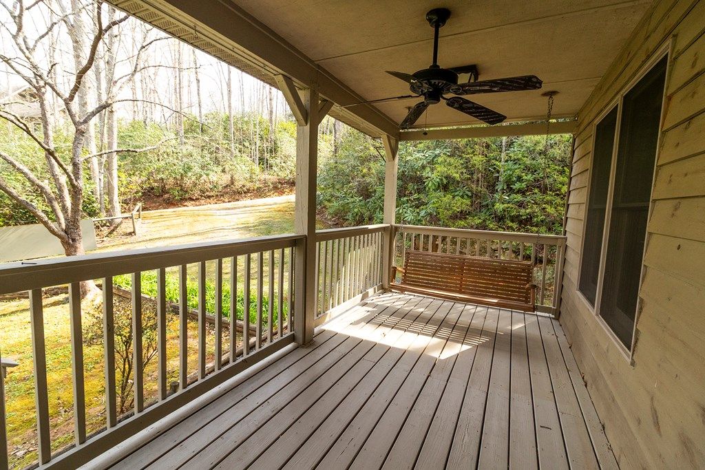 Photo of 106 Cabin Creek Rd, Sylva, NC 28779 (MLS # 26046869)