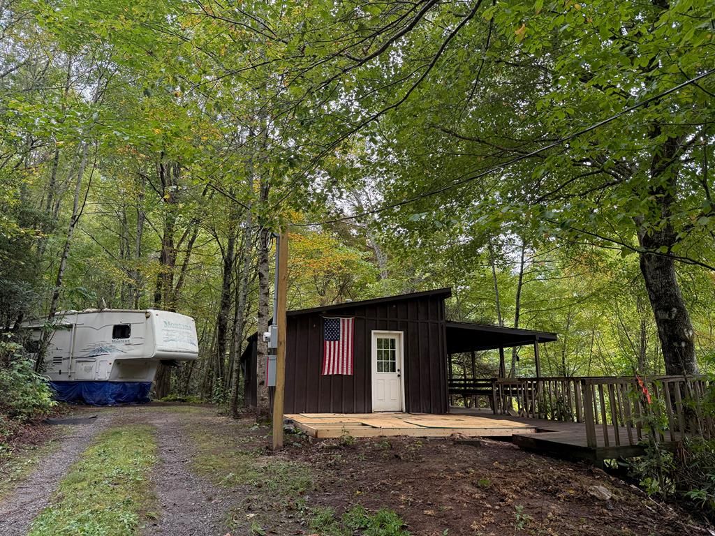 Photo of 156 Fountain Spring Rd, Tuckasegee, NC 28783 (MLS # 26042292)