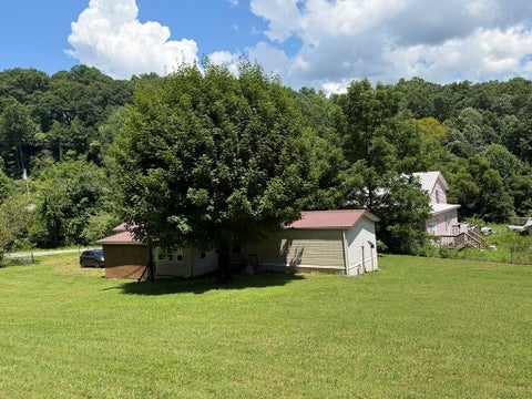 Photo of 471 Crawford Cemetery Rd, Sylva, NC 28779 (MLS # 26047933)