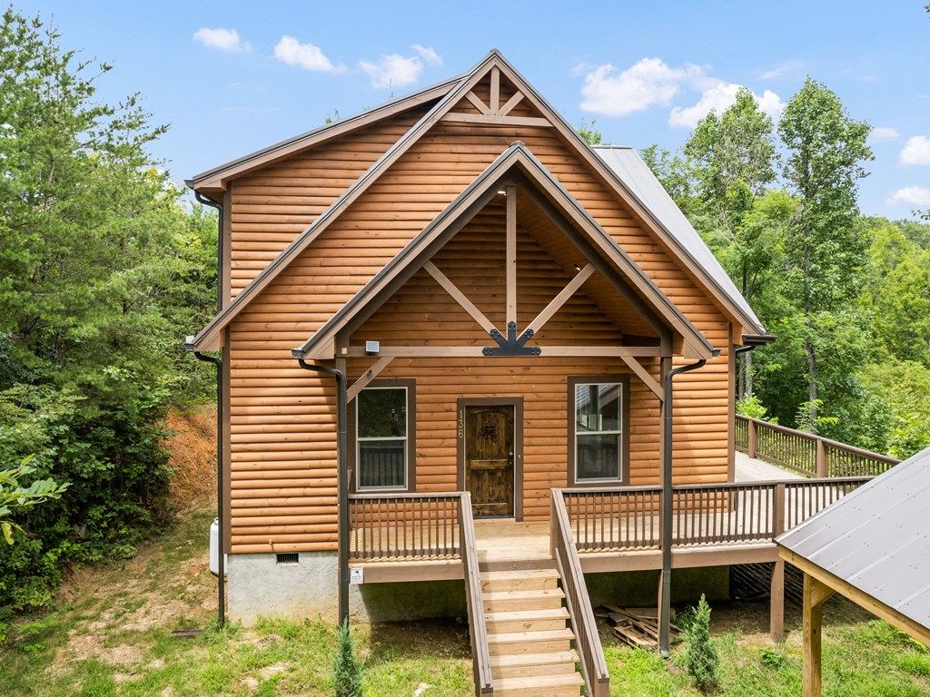 Photo of 136 Rider Rdg, Whittier, NC 28789 (MLS # 26041851)
