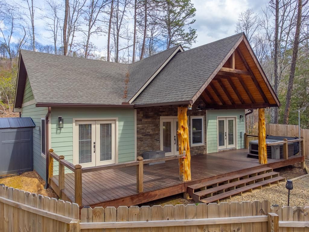 Photo of 79 Abbey View Rd, Bryson City, NC 28713 (MLS # 26046853)